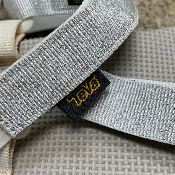 💕🤍Teva • original universal metallic sandal silver & pink • 8 - Picture 4 of 10
